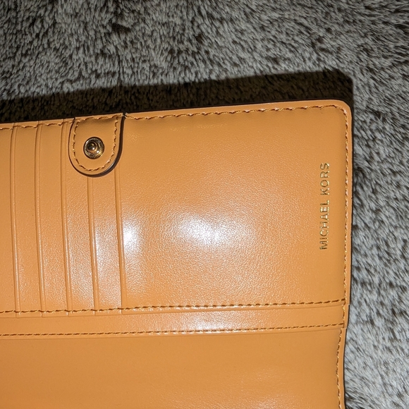 Michael kors jet set top handle smart phone crossbody bag - Picture 4 of 10